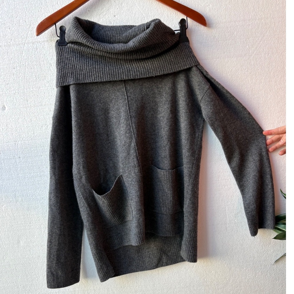 Tahari 100% Cashmere Cowl Neck Off the Shoulder Knit Sweater Pockets Gray